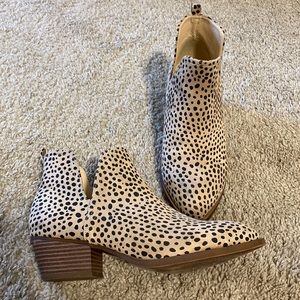Leopard booties